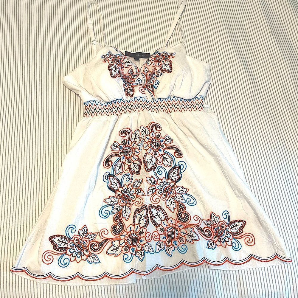 Ladies Embroidery Top Large